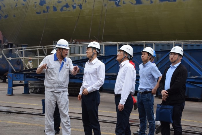 舟山市委常委、秘書(shū)長(zhǎng)陸燕乃一行來(lái)司調(diào)研